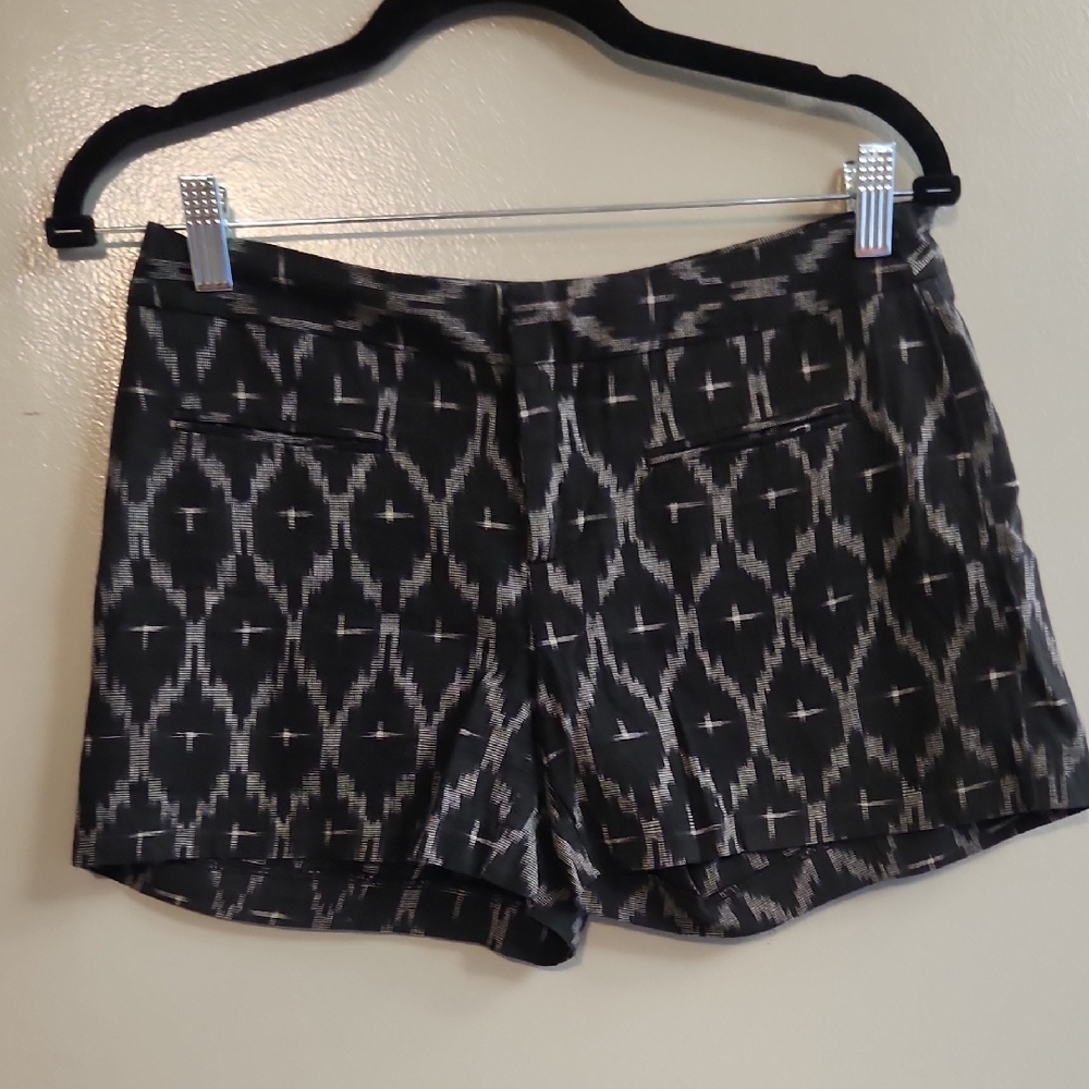 GAP Black and Gray Patterned Shorts, Size 00